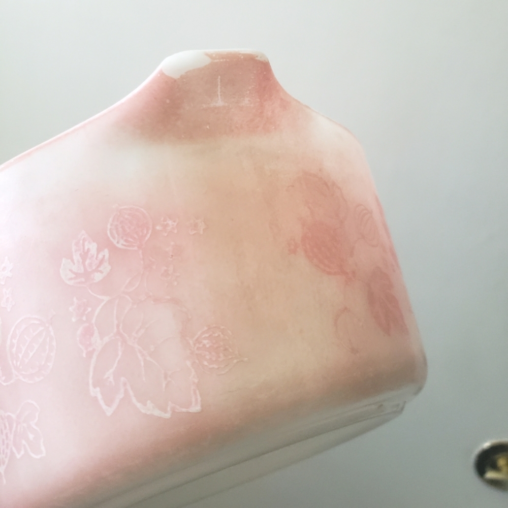 Pink Pyrex Casserole Dish - Picture 2 of 7